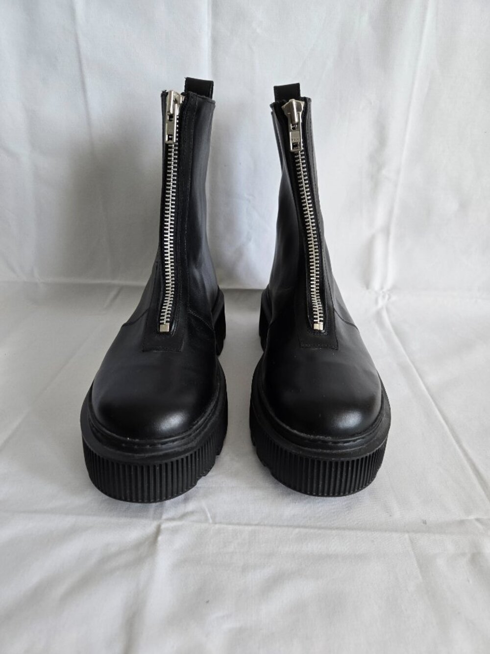 L'Intervalle Front-Zip Platform Lug Sole Boots | Size 10 - Picture 2 of 8